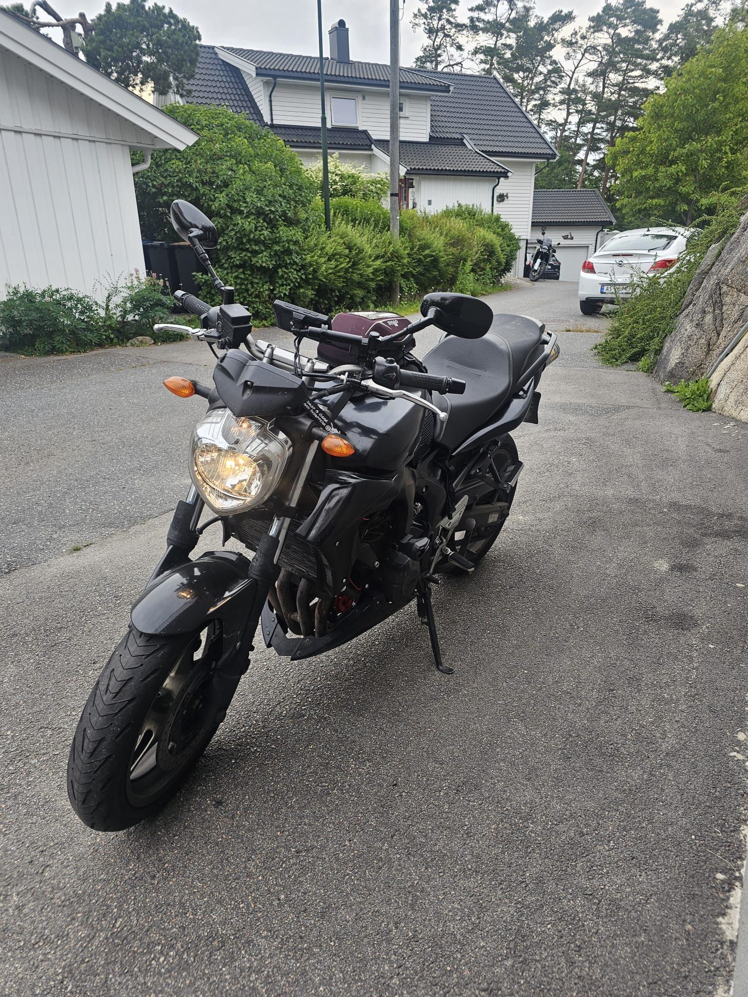 Yamaha Fz 600 S2 rok 2010 98 koni