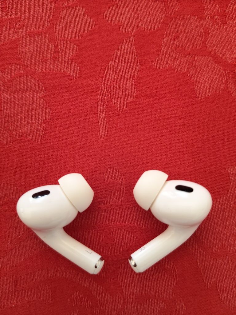 AirPods Pro em bom estado