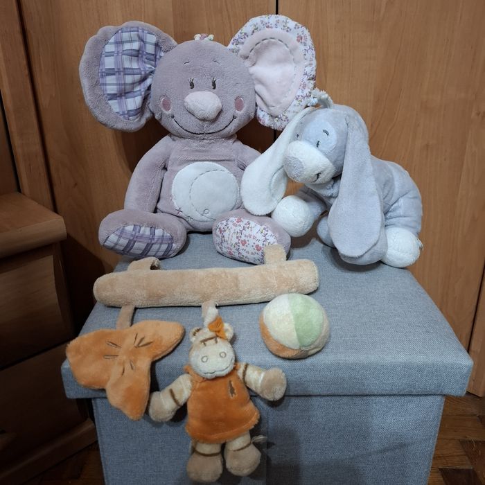 Лот плюшевих фірмових іграшок для малюка від бренду Noukie's
