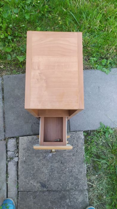 Szafka mała z szufladami