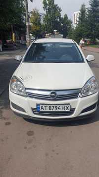 Opel Astra 2010 Caravan 1.4 , 128 т. км