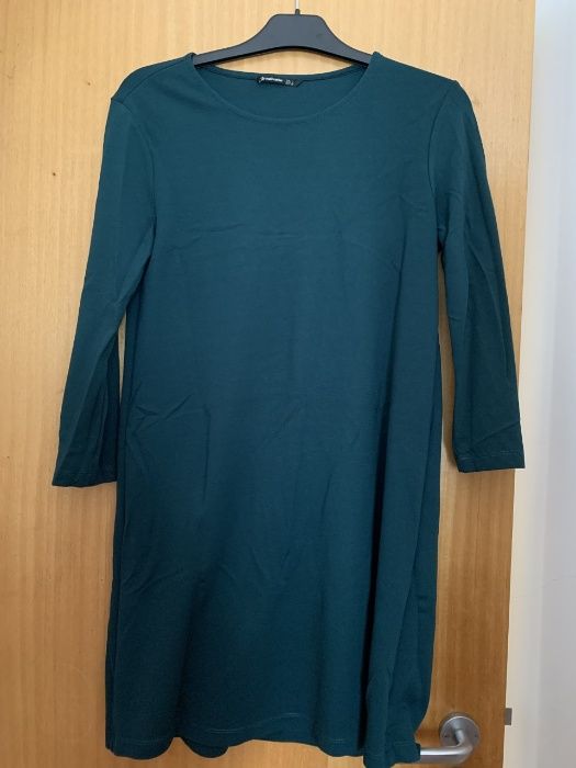 Vestido stradivarius verde escuro L