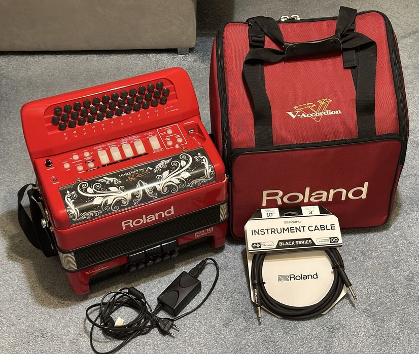 Concertina Roland FR-18