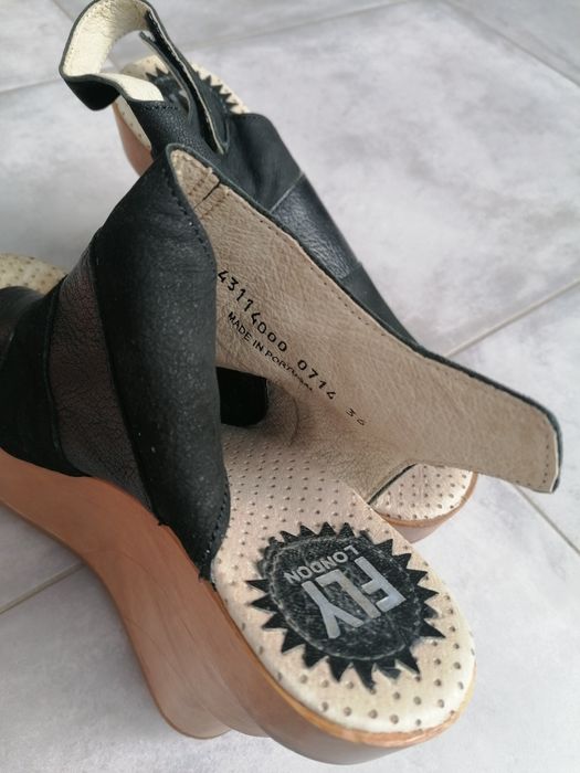 Sapatos FLY LONDON - Cor: preto - Número 36