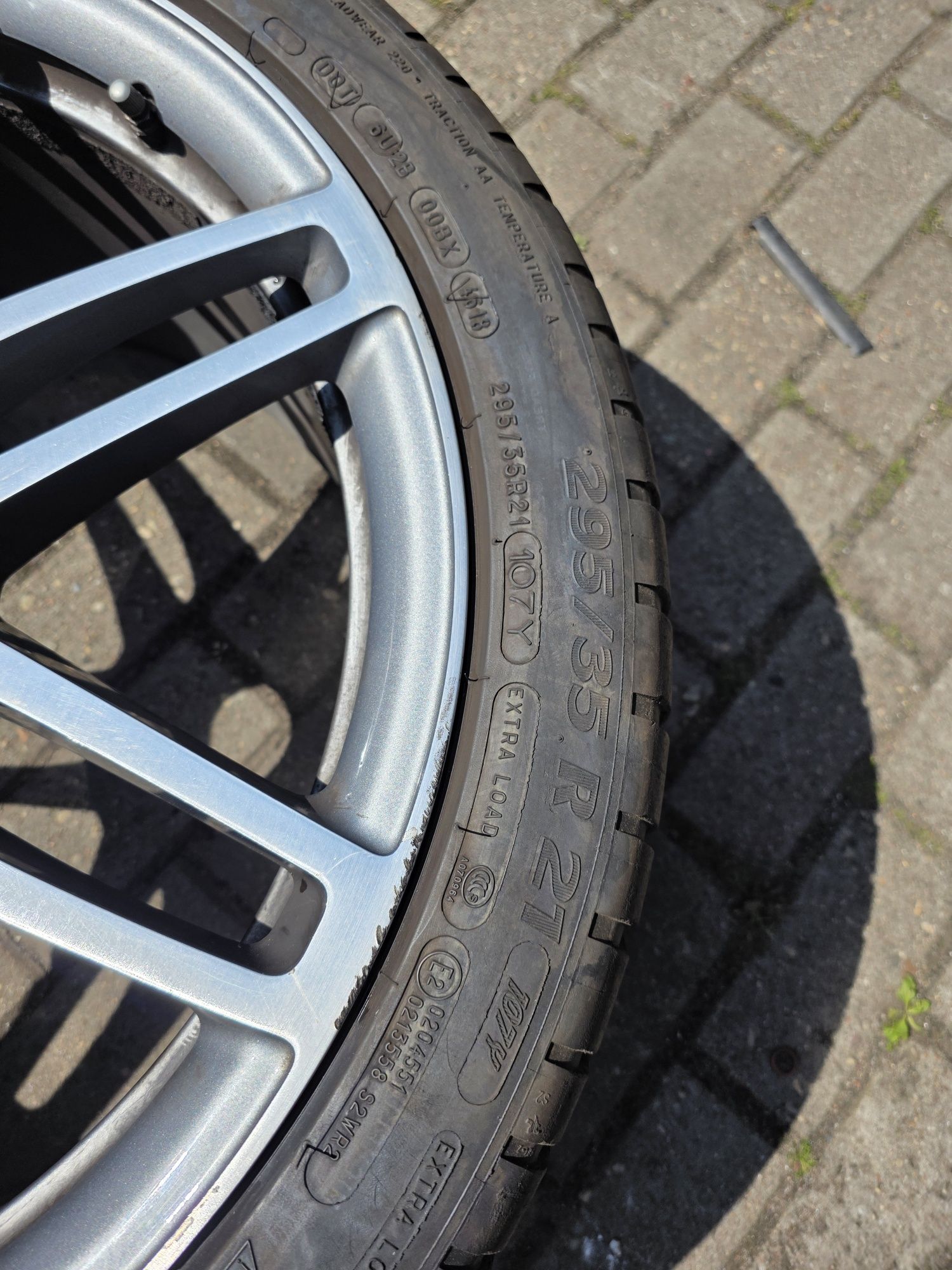 Audi Double Spoke 21 cali z Oponami Michelin Latitude
