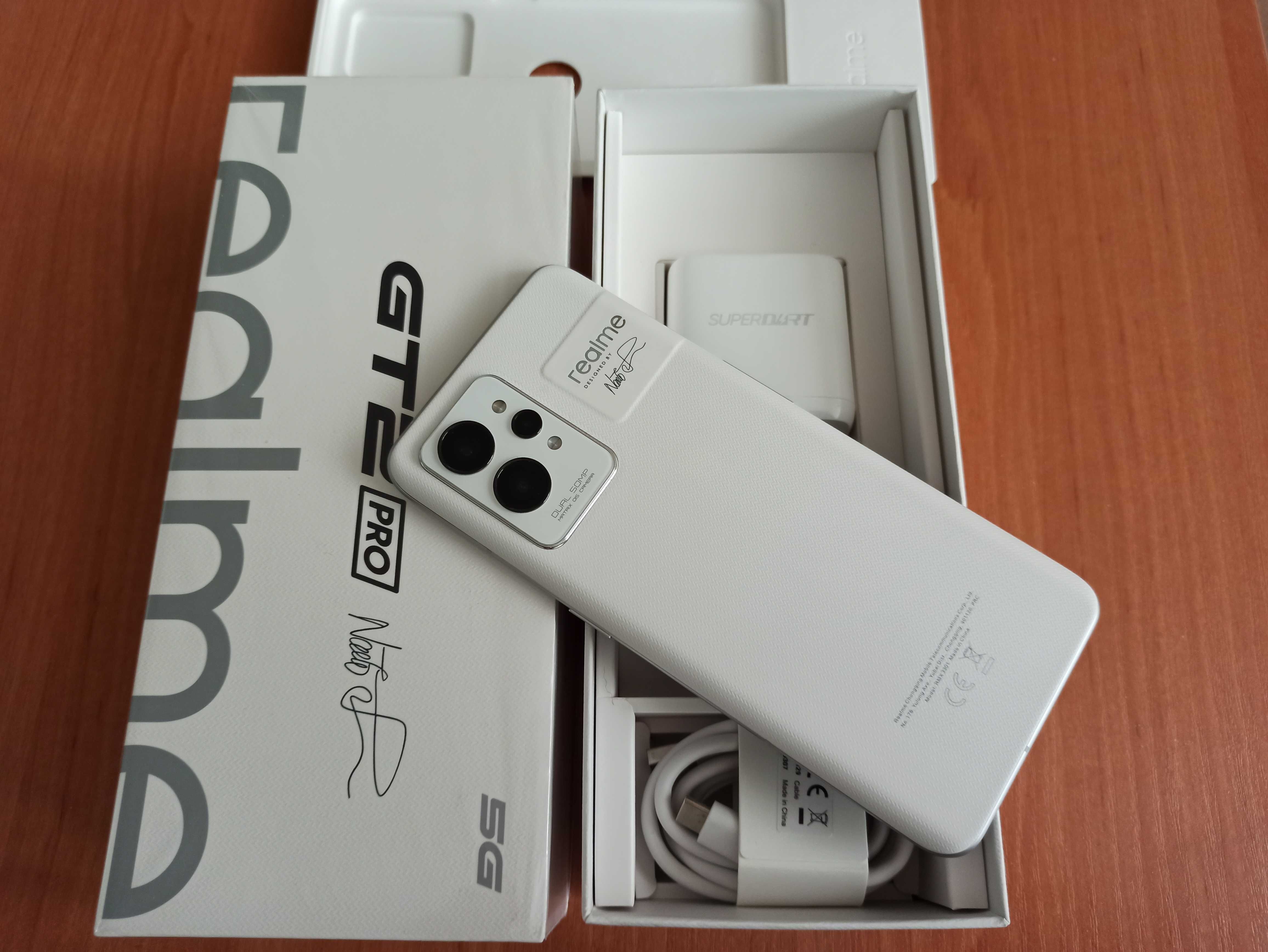 Смартфон realme GT2 Pro - 8/128GB (RMX3301) Колір Білий (Paper White)