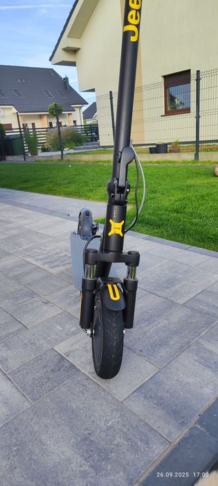 Chulajnoga elektryczna Jeep Sentinel