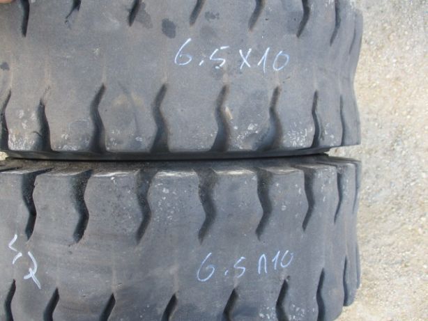 Pneu Empilhador 6.50 R10  maciço