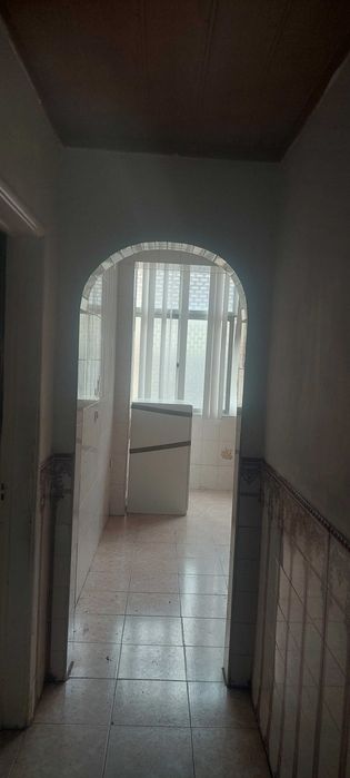 Alugo T2 lavradio- 740 euros