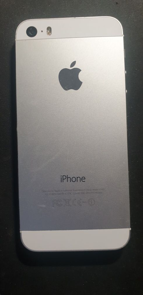 IPhone 5s 16 gb plus ładowarka 2m