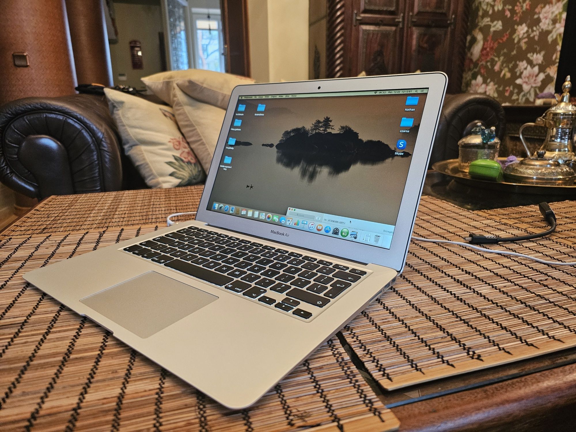 Komputer notebook laptop Macbook Air i5 4gb 128gb 13.3
