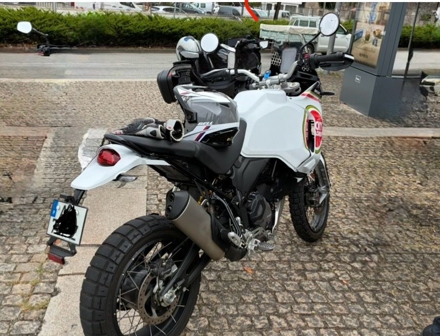 Ducati DesertX - ano: 2022