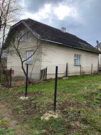 Будинок у селі Угринів