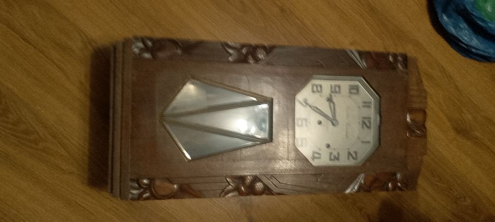 Stare zegary na sprzedarz