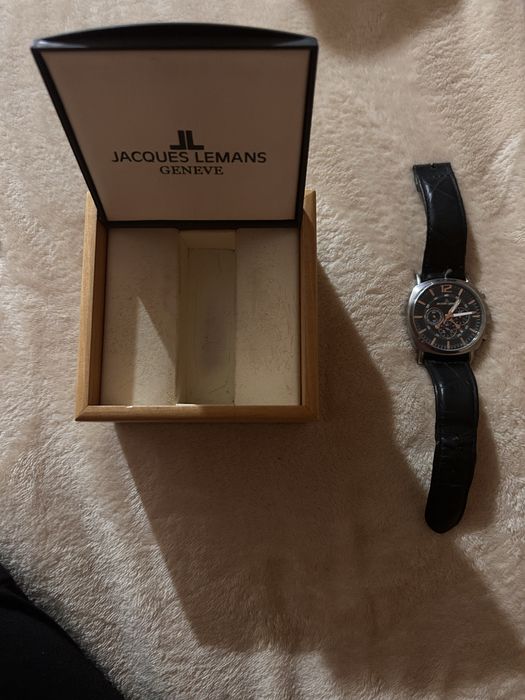 Мужчкие часы Jacgues Lemans