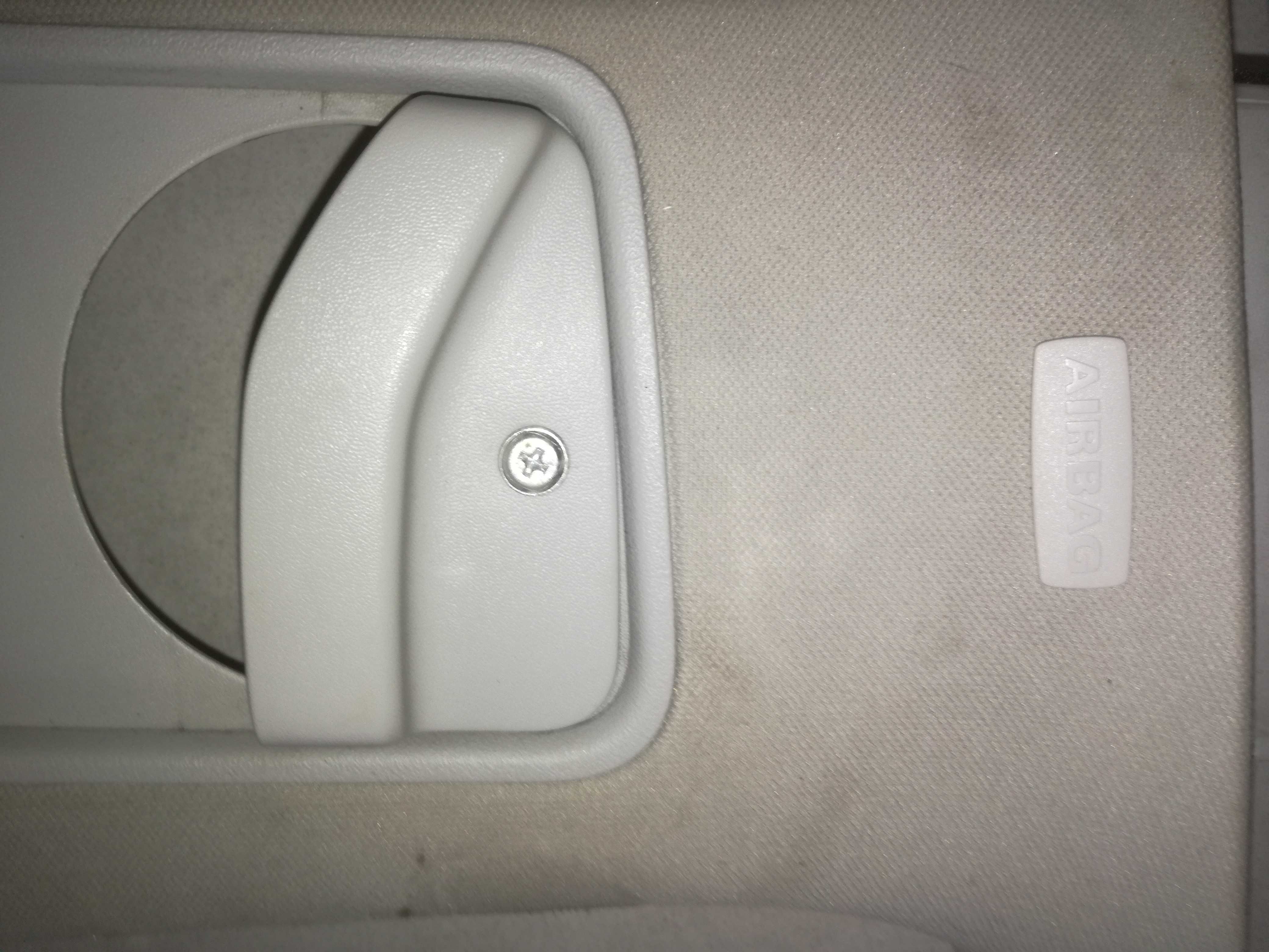 Tapicerka słupka VW T5 Multivan