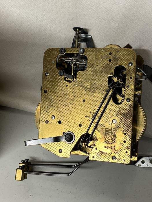 Nowy mechanizm zegarowy FHS Hermle 140-010 – Niemcy, rok 1971