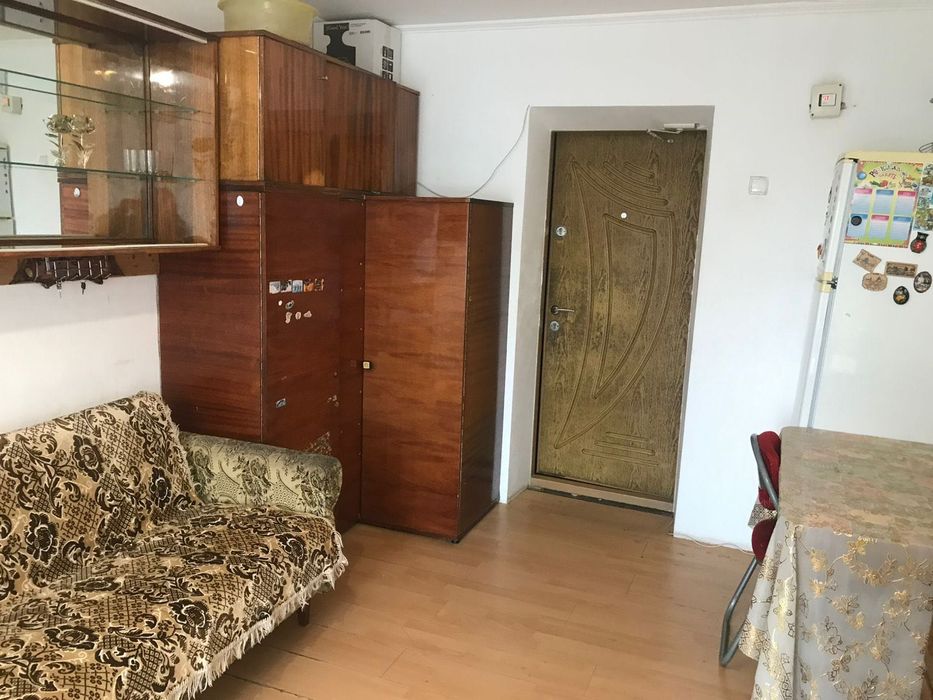 Оренда кімнати в гуртожитку на Київській