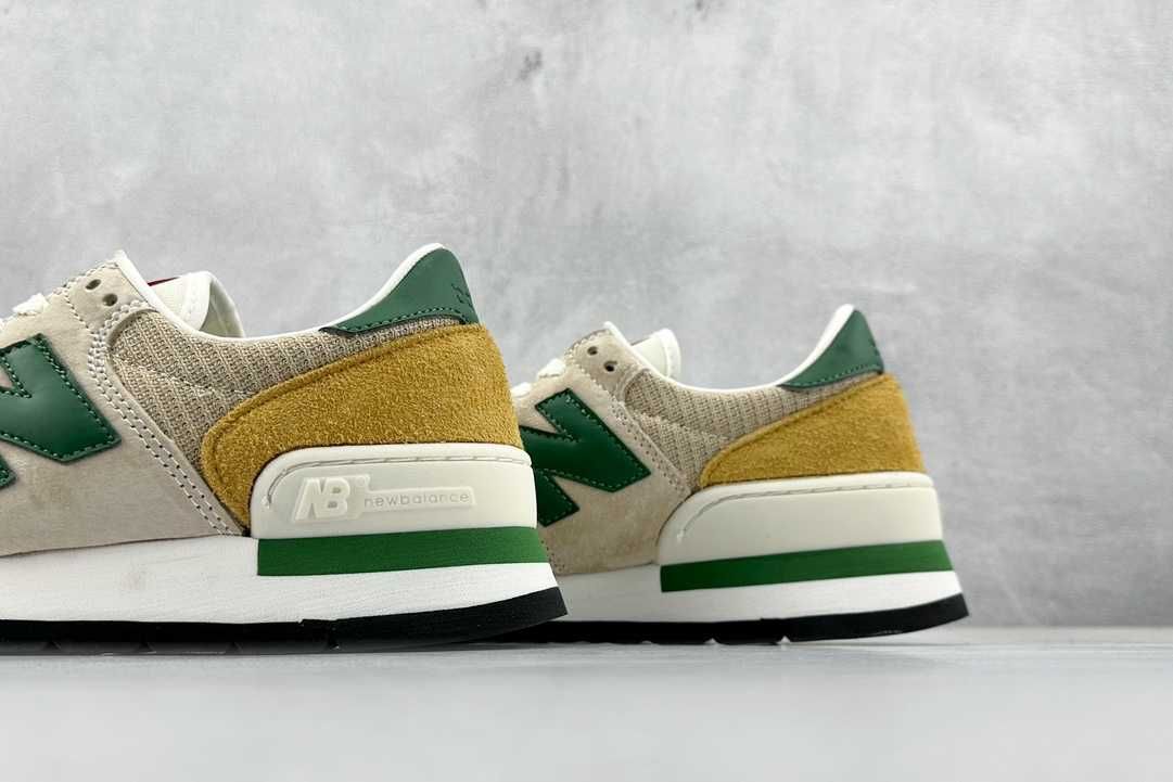 New Balance M990TG1