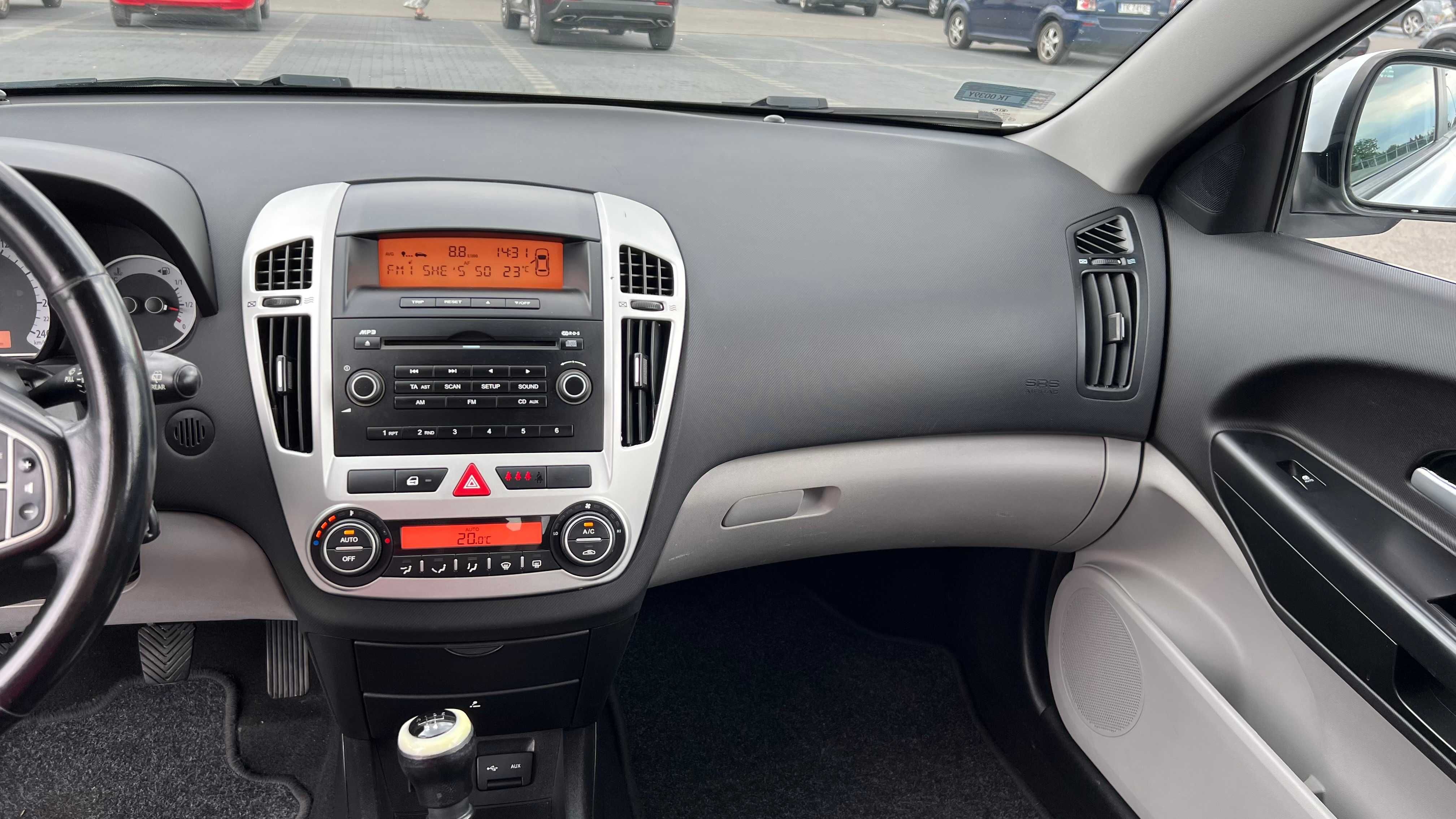 Kia Cee'd 1.6, niski przebieg, automatyczna klima, bardzo zadbany