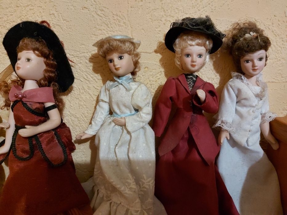 Куклы фарфоровые.Дамы эпох. 10штук.