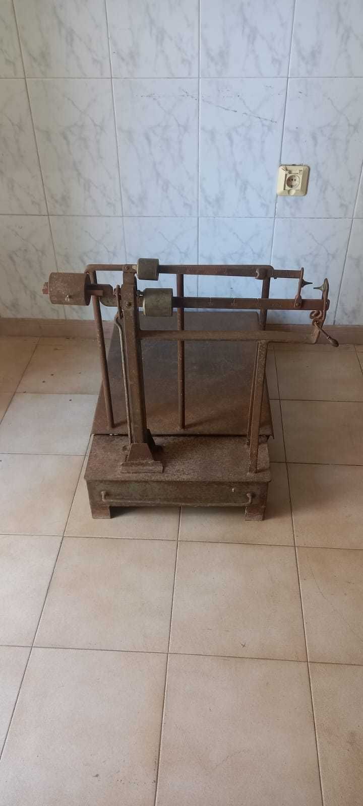 Balança decimal antiga