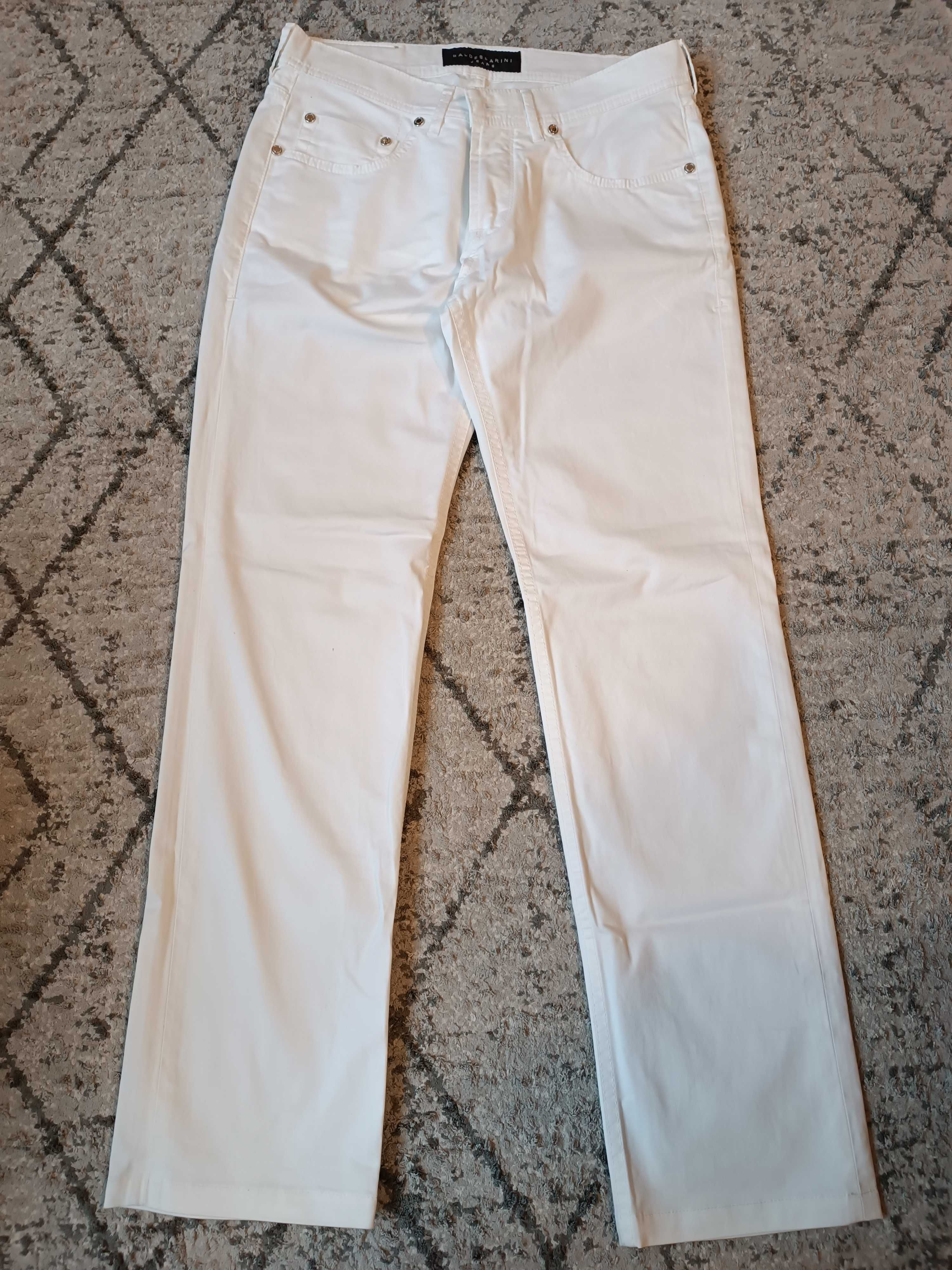 Białe spodnie Baldessarini W32/L32 (M lub L)