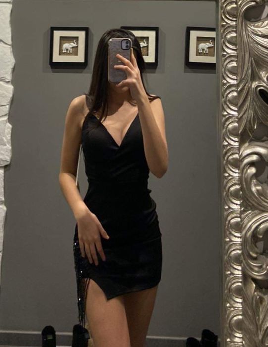 Wizytowa sukienka czarna