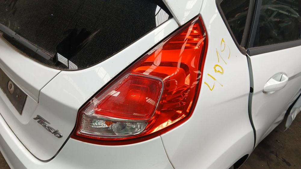 Farolim direito FORD Fiesta VI (CB1, CCN)
