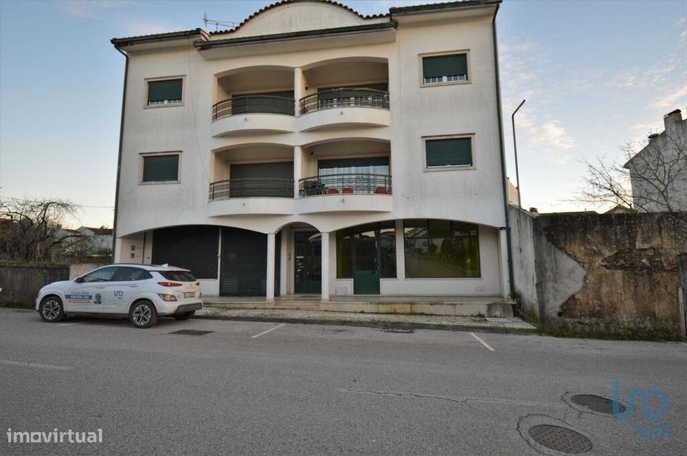 Espaço Comercial em Avelar de 157,00 m2