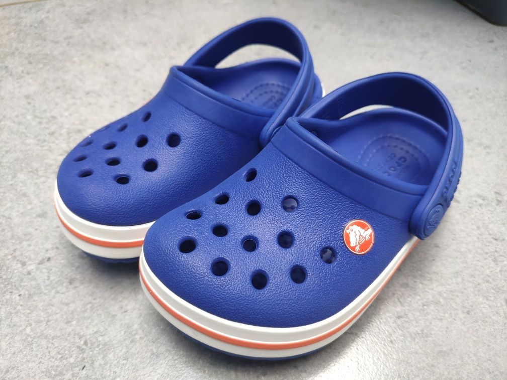 Buciki Crocs rozmiar C6