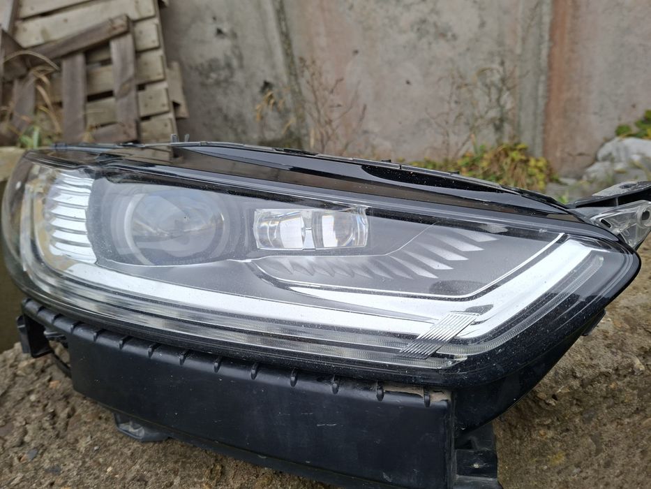 Фара права Форд Мондео МК5 динамічна