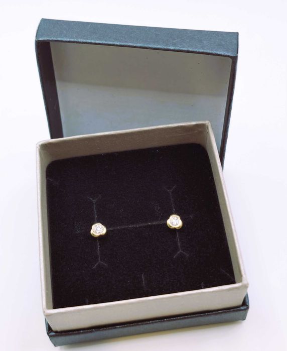 Złote Kolczyki Sztyfty Pr. 585 z Moissanitami 3mm - Klasyka Bezel