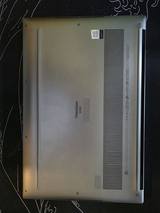 Notebook Precision Dell 5550 i9-10885H 64G 1TB W10
od
Dell