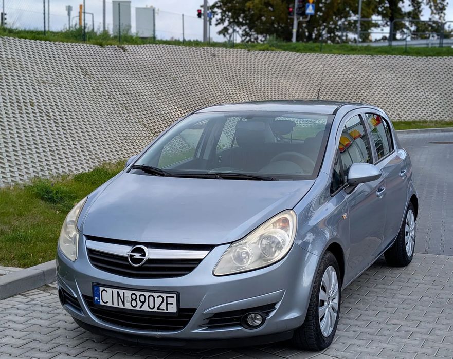 Opel Corsa D 1.4 Benzyna 5drzwi Tradycyjny automat Klimatyzacja Zadbany