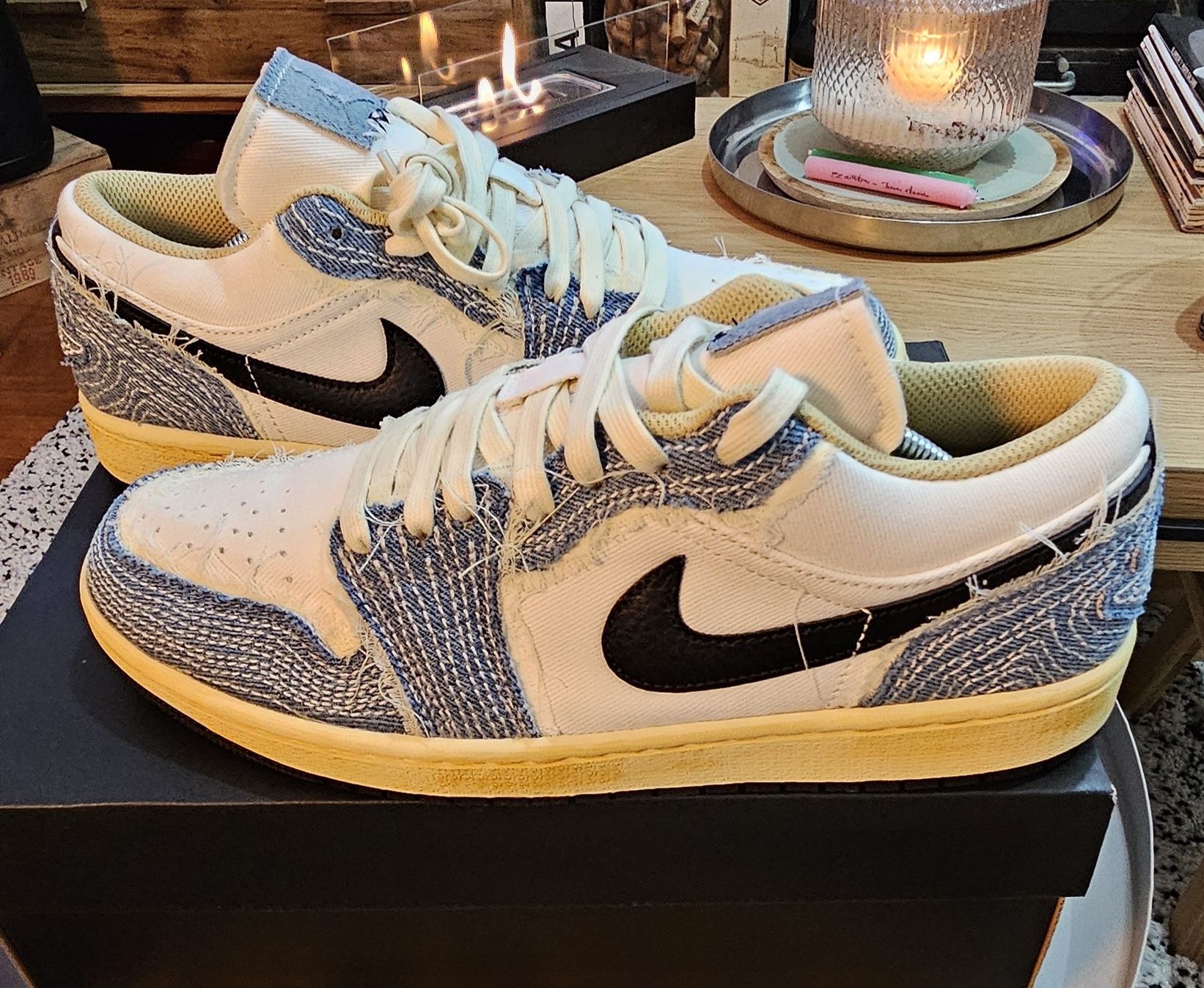 Ténis novos a estrear na caixa Air Jordan 1 Low Retro Blue Jeans Japan