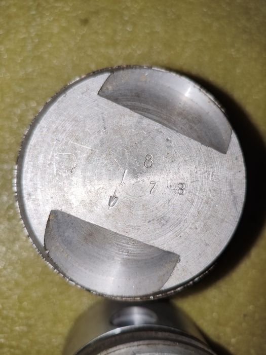 Cylindry nowe Dniepr MT K650 z nowymi tłokami 77.98