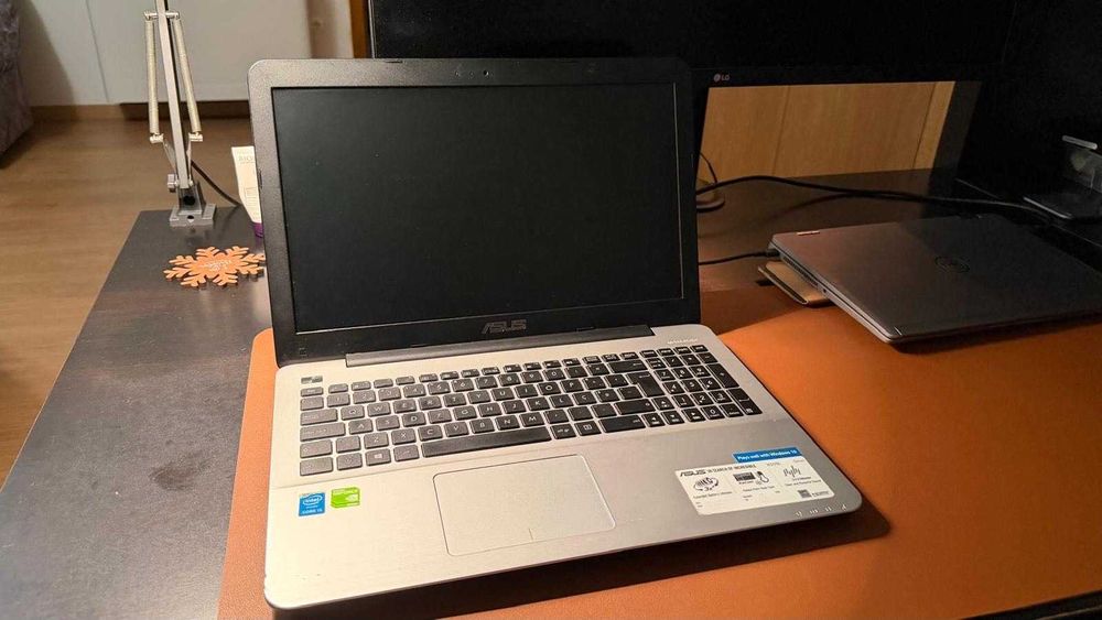 Portátil ASUS X555L + Rato