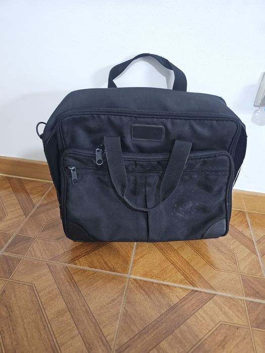 Mala pequena com rodas