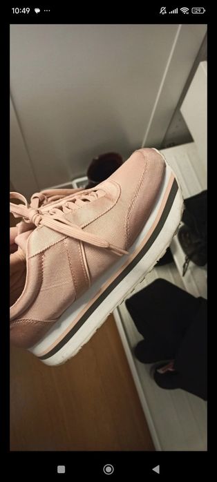 Tenis rosa Stradivarius