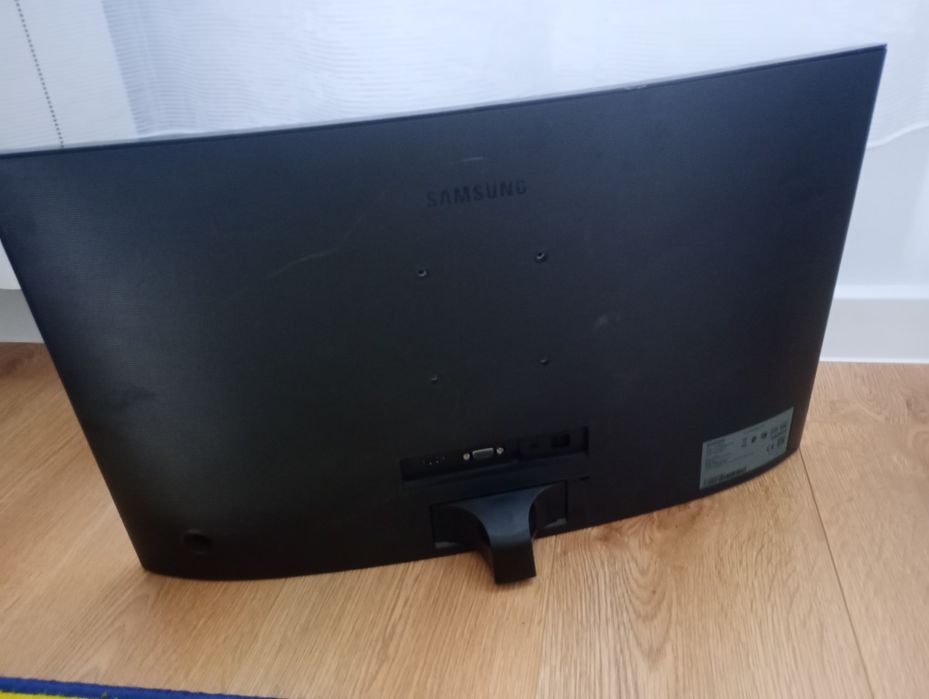 2× Monitor Samsung