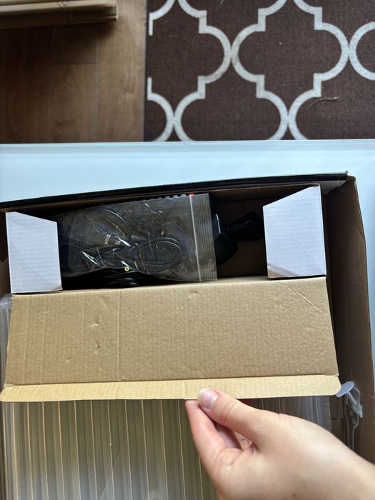 Przenośny odtwarzacz DVD EVD 21” z obrotowym ekranem i grami