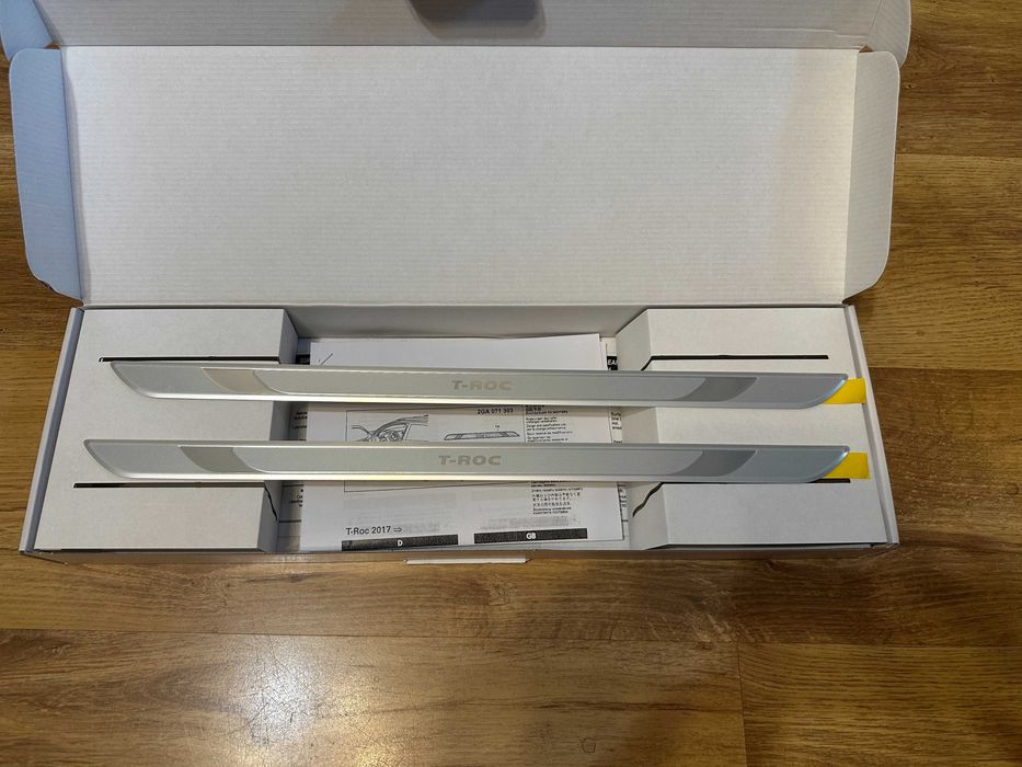 Oryginalne  listwy progowe z aluminium Volkswagen T-ROC- nowe !!