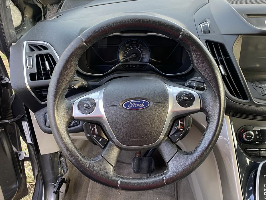 Двері передні задні права ліва Ford C-Max 11-18 форд с макс мк2