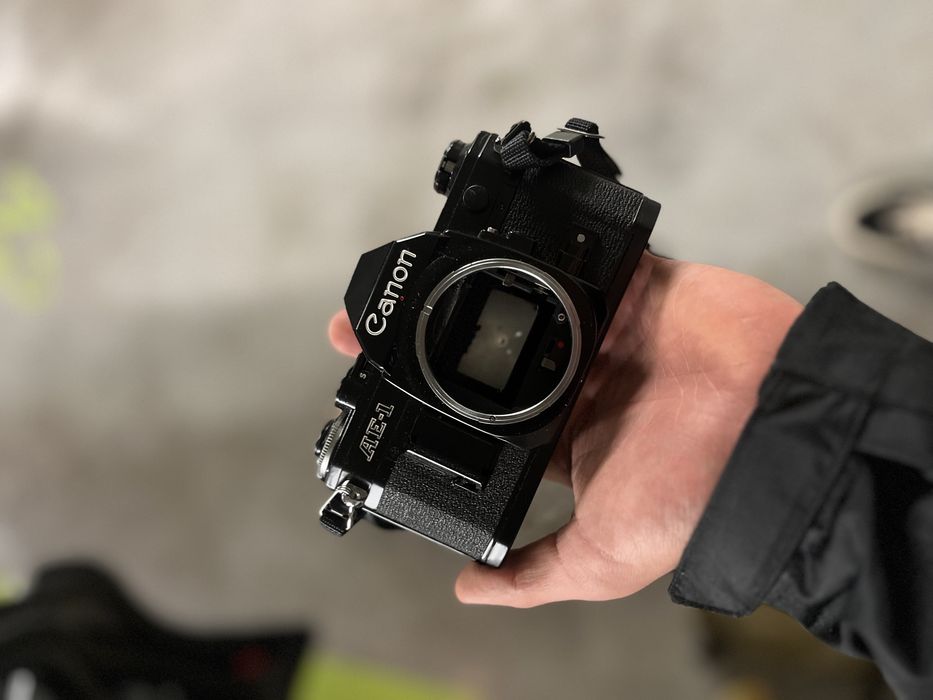 Canon ae-1+obiektyw i flash