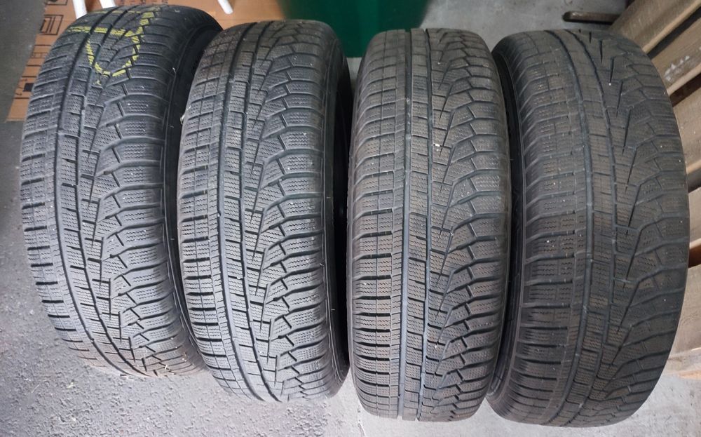 Opony zimowe 215/65R17  na felgach stalowych