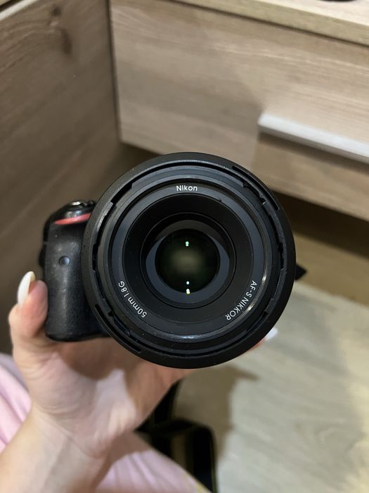 Nikon d5100 + nikkor af-s 50mm 1:1.8 g+ nikon af-s 18-105mm 1:3,5-5.6g