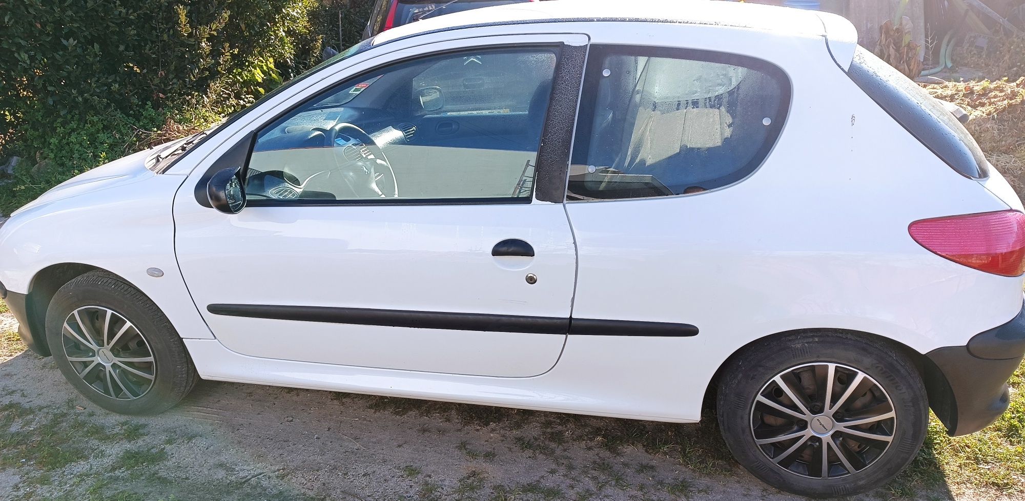 Peugeot 206 1.9D (ler descrição sff)