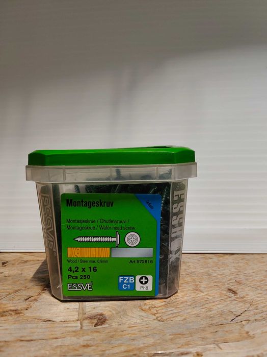 Wkręt 4,2 x16 talerz  RAL 6020