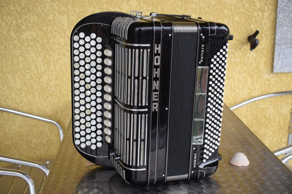 Acordeao Hohner Morino Artiste  IN 4 Voz 120 Baixox, N . 149